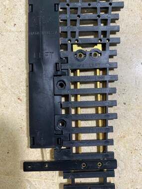 Atlas HO Scale Custom-Line #4 Left Hand Remote Snap-Switch Track